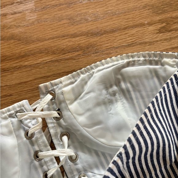 Lioness top - Picture 6 of 7